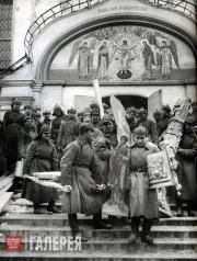 Закрытие Симонова монастыря в Москве. 1923