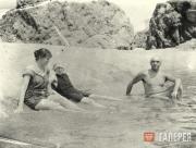 Olga Sacharoff, Dagmar Mouat (Dagoussia) and Béla Szilárd on the beach in Tossa 