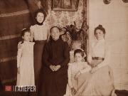 The Odoyevtsevs, family of Tatyana Ivanovna, wife of Ap. M. Vasnetsov
