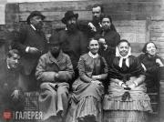 Yelena Polenova with her friends and family in Abramtsevo